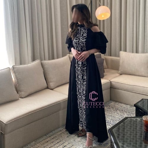 جلابية سوداء مطرزة فاخرة | أناقة من كيوتشي 2025