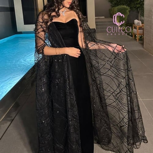 فستان سهرة أسود شتوي مخمل مع بشت أنيق من CUTECCI