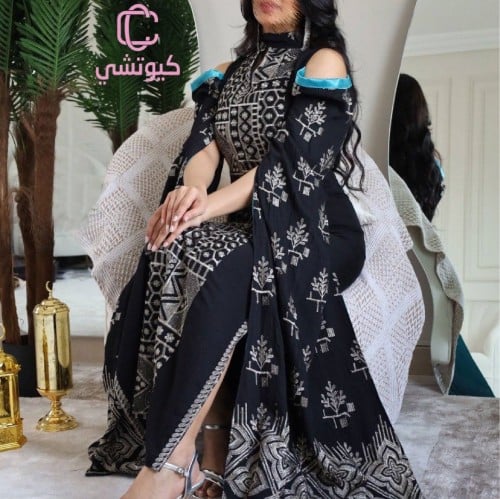 جلابية سوداء مطرزة فخمة بأكمام طويلة