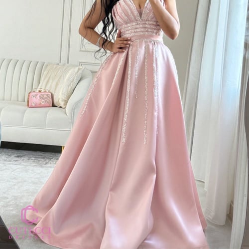 فستان وردي بينك سواريه ستان مطرز