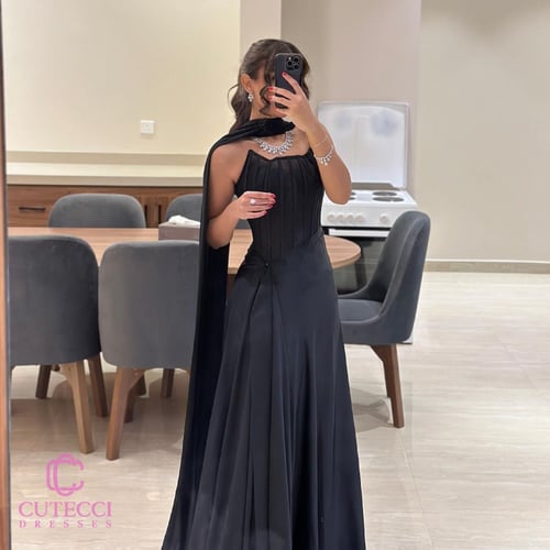 فستان سهرة أسود مع شال وصدر شيفون وتفته – فخامة وع...