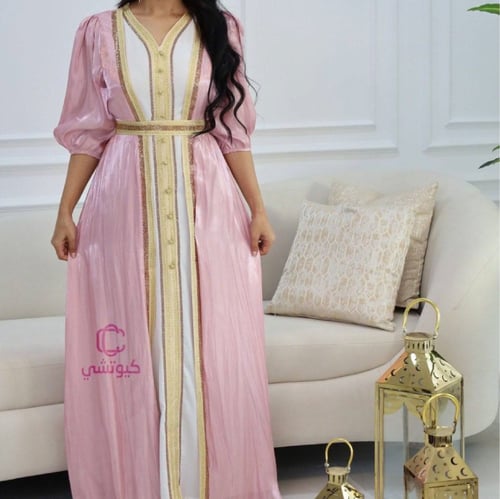 جلابية بشت قطعتين لون لحمي من كيوتشي