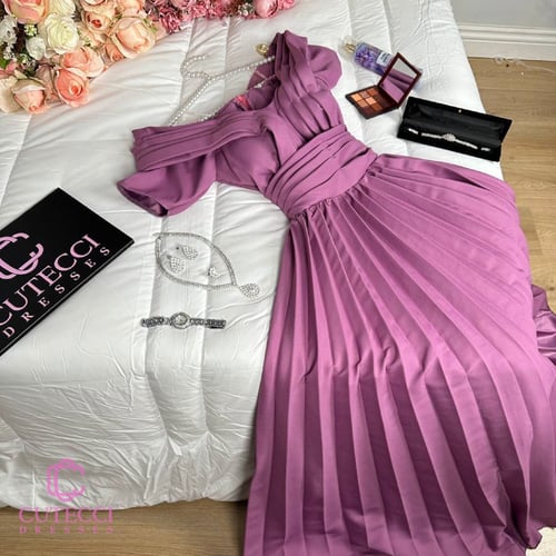 فستان سهرة موف بكسرات ملكية