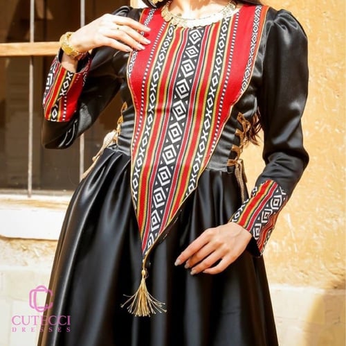 جلابية سعودية مطرزة أصيلة