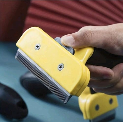 مشط إزالة الشعر الاحترافي للقطط والكلاب مقاس M