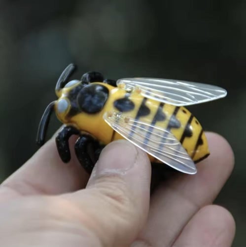 لعبة قطة تفاعلية ذاتية الحركة