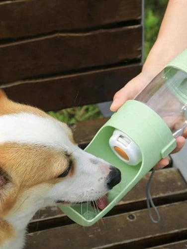 زجاجة محمولة للماء مع حاوية طعام للحيوانات الأليفة