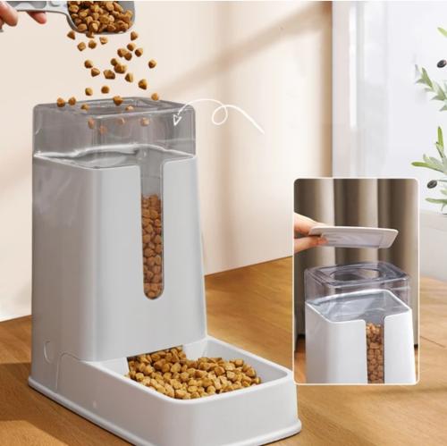 اكالة اوتوماتيكية للقطط والكلاب