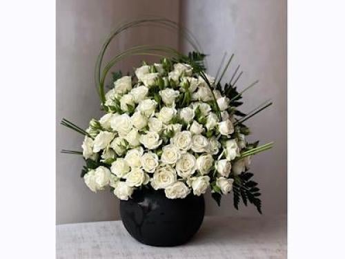 فازة ورد طبيعي