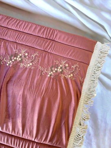 طقم سجادة الصلاة مع شرشف خربزي