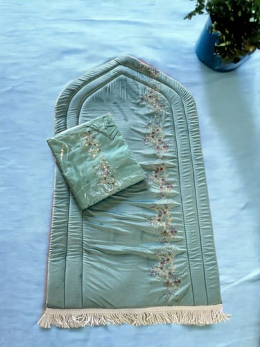 طقم سجادة الصلاة مع شرشف تركوازي