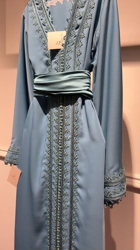 قفطان ناعم تطريز