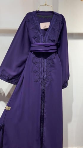 قفطان تطريز بنفسجي