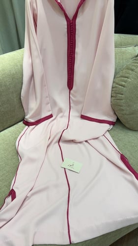 جلابيه تطريز وردي وفوشي