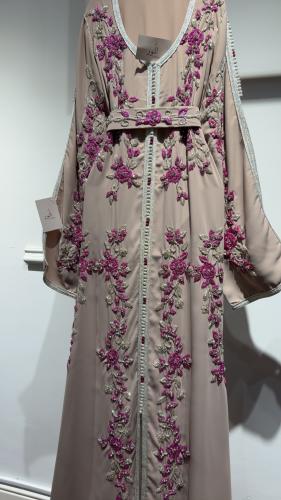 قفطان شك ورد فوشي