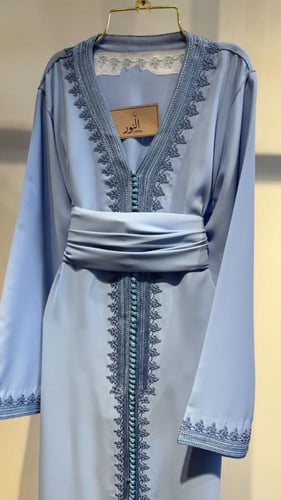 قفطان تطريز سماوي فاتح