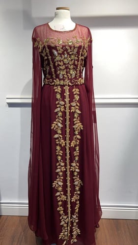 قفطان عنابي