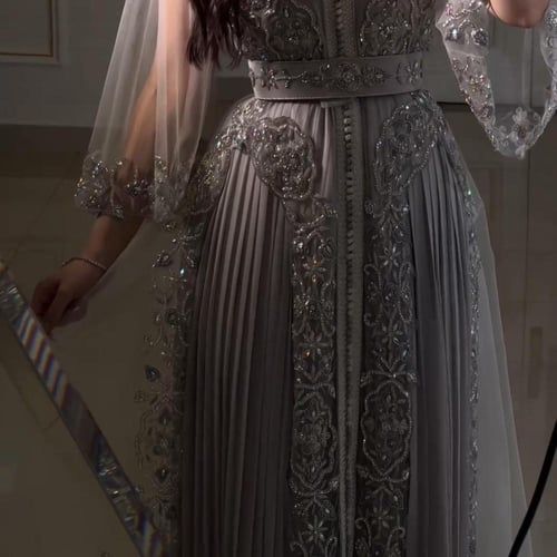 قفطان شك رمادي
