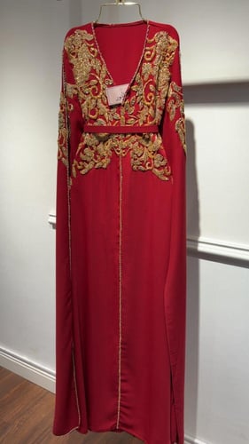 قفطان شك احمر عنابي