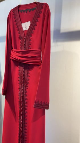 قفطان تطريز احمر