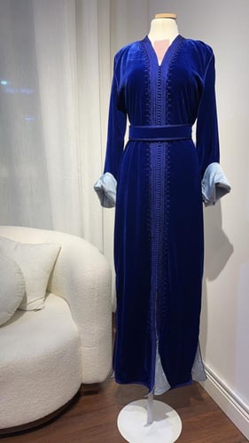 قفطان مخمل أزرق نيلي وسماوي