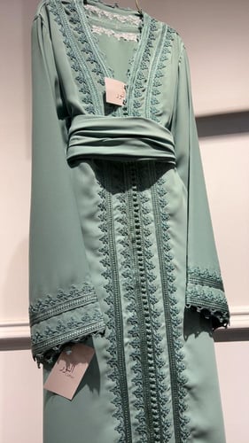 قفطان ناعم تطريز