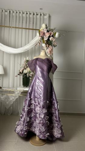 ‏Bloom