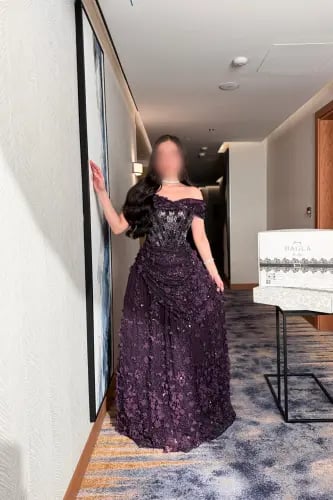 فستان سهرة ليلكي دانتيل بكلوش