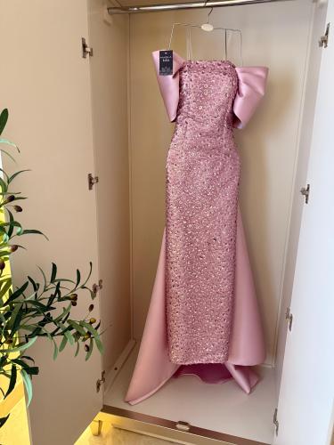 فستان كرستينا