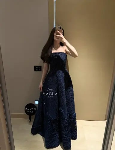 Raihana's navy blue dress