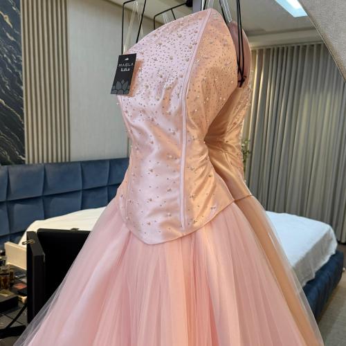 فستان فاريا