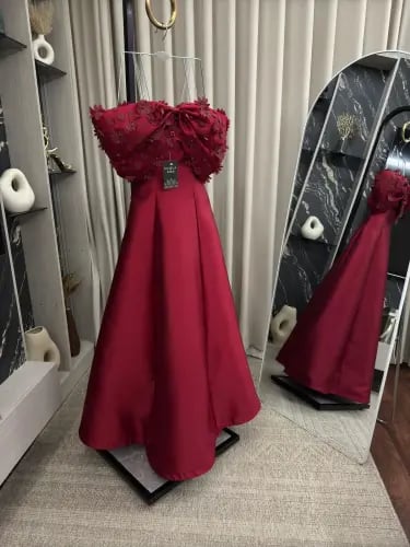 Jood Al-Oudi dress