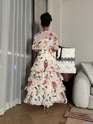 فستان ازهار الابيض