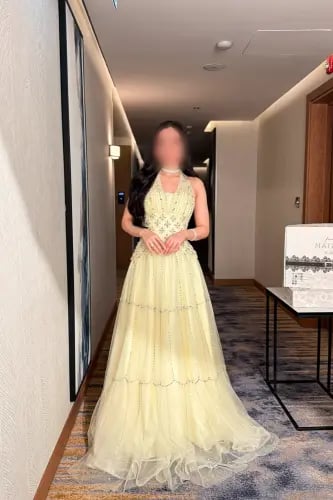 فستان سهرة لحمي بكورسيه هولتر تربل كلوش