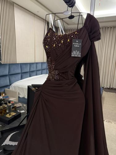 فستان لاينرا