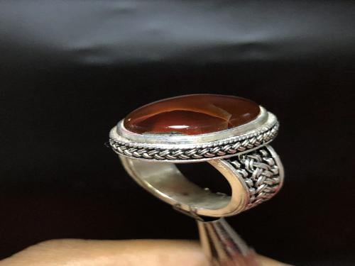 خاتم فضه بحجر العقيق اليماني المزعفر صياغة سلك نجر...