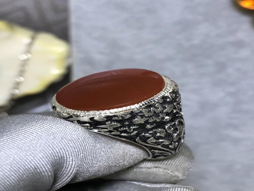 خاتم فضه بحجر العقيق اليماني الاحمر الرماني الدائر...