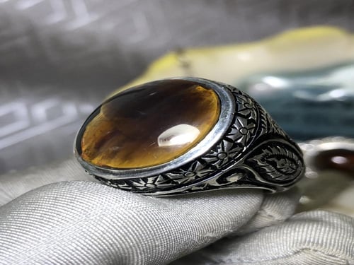 خاتم فضه بحجر العقيق اليماني المزعفر صياغه عقيل ال...