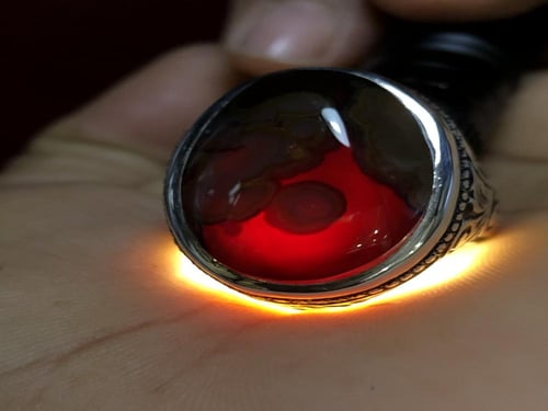 خاتم فضه بحجر العقيق اليماني الكرزي المزعفر المصور...