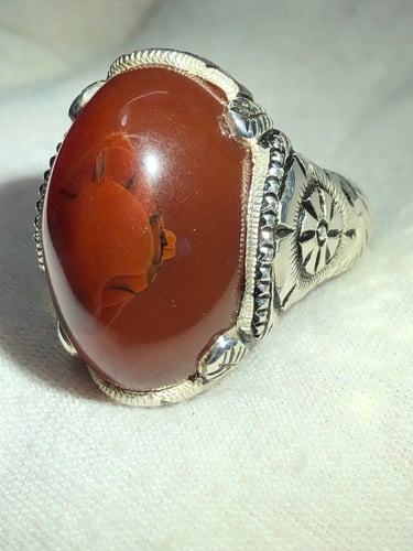 خاتم فضه بحجر العقيق اليماني صياغه بحرينيه (غلام)