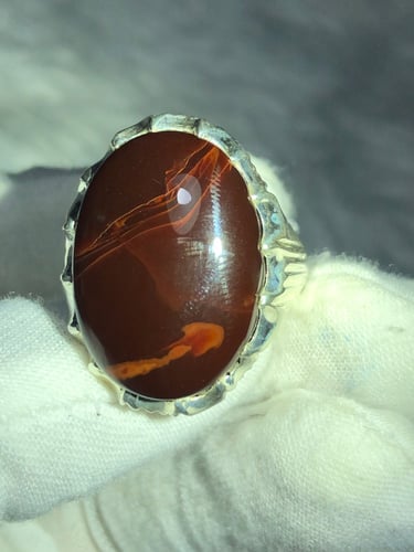 خاتم فضه بحجر العقيق اليماني المزعفر