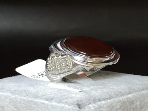 خاتم فضه بحجر العقيق اليماني الاحمر القاني صياغة ح...