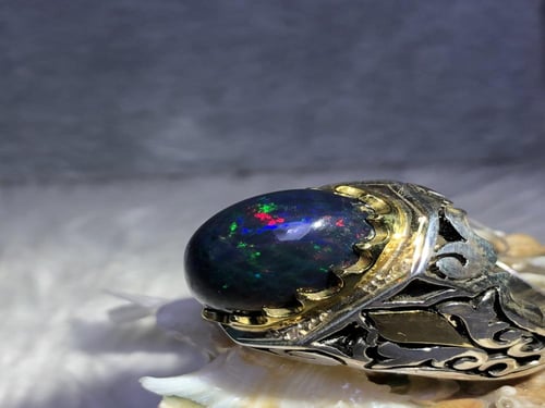 خاتم فضه بحجر الاوبال الاثيوبي صياغة برهام اليدوية