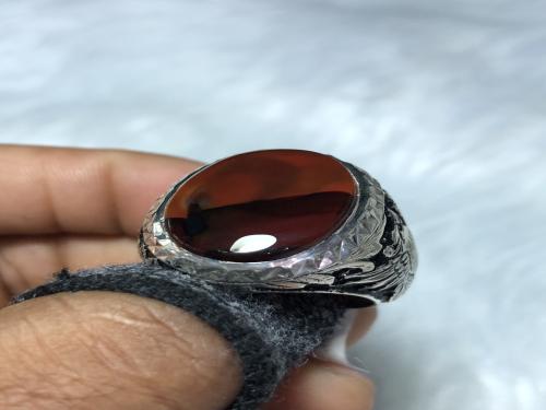 خاتم فضه بحجر العقيق اليماني المزعفر مميز لونين صي...