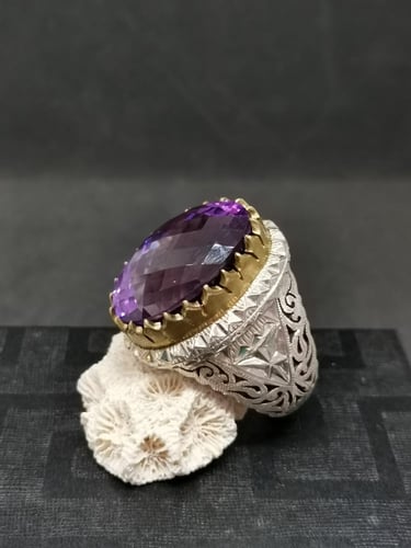 خاتم الفضة بحجر الجمشت الاماتست بصياغة سعيد فخر عي...