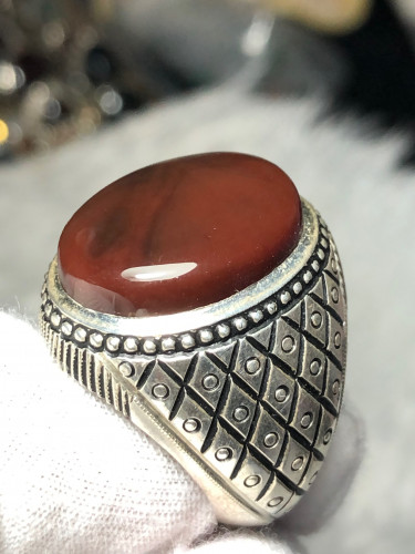 خاتم الفضة بحجر العقيق اليماني الكرزي بصياغة ايران...