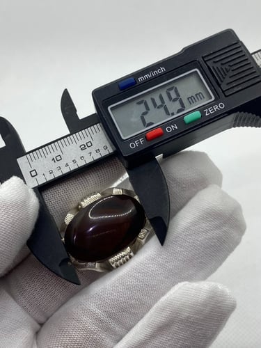 خاتم الفضة بحجر العقيق اليماني الكرزي المزعفر المص...