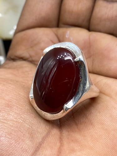 خاتم الفضة بحجر عقيق يماني أحمر رماني بصياغة حمادة...