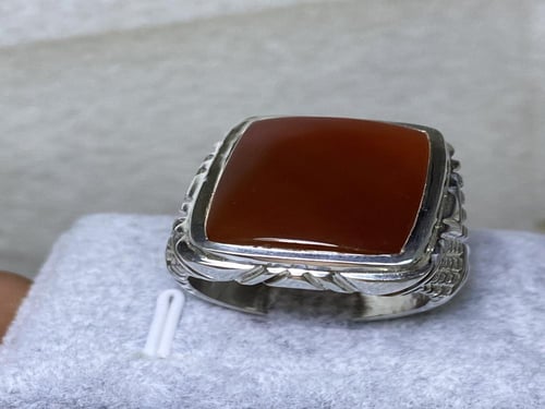 خاتم فضه بحجر العقيق اليماني الأحمر المربعي صياغة...