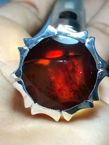 خاتم فضه بحجر العقيق اليماني الزعفراني بصياغة يدوي...